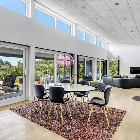 Awesome Home In Hemmet With Wifi
