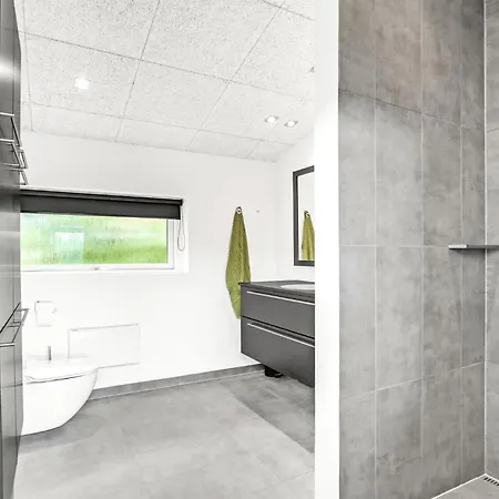 3 Bedroom Amazing In Holiday home